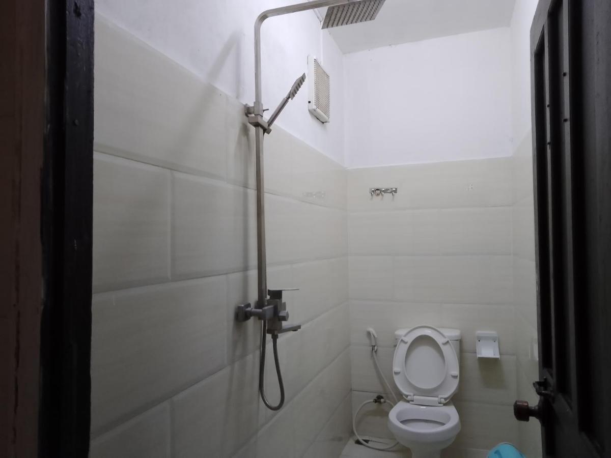 Funny Backpacker Hostel Луанг Прабанг Екстериор снимка