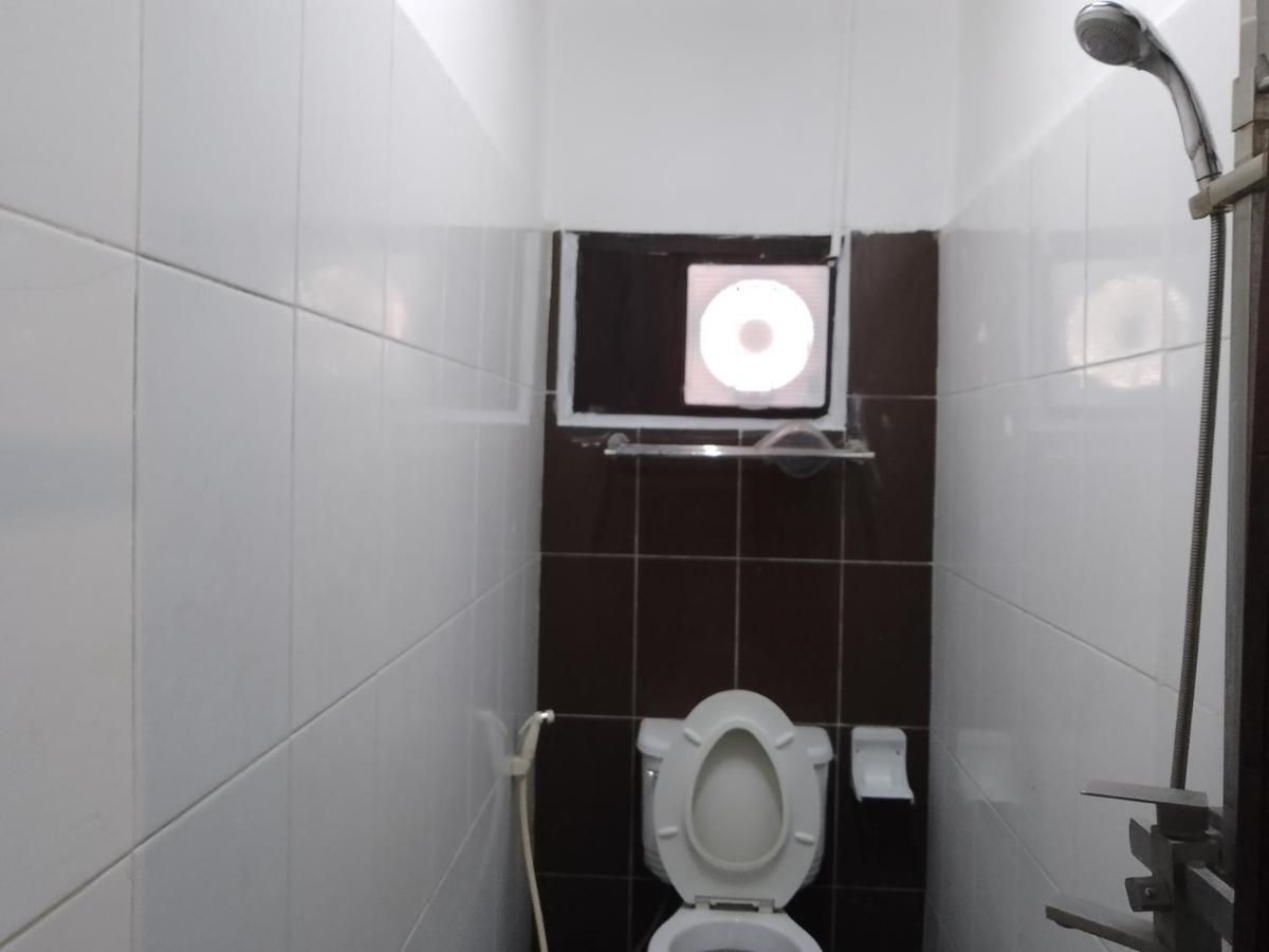 Funny Backpacker Hostel Луанг Прабанг Екстериор снимка